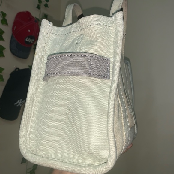 SOLD‼️‼️DO NOT BUY-Marc Jacobs The ColorBlock mini tote bag (beige) - Picture 2 of 5